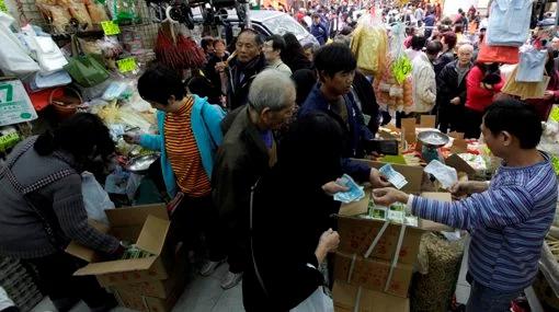 Chińczycy boją się promieniowania z Japonii i wykupują sól