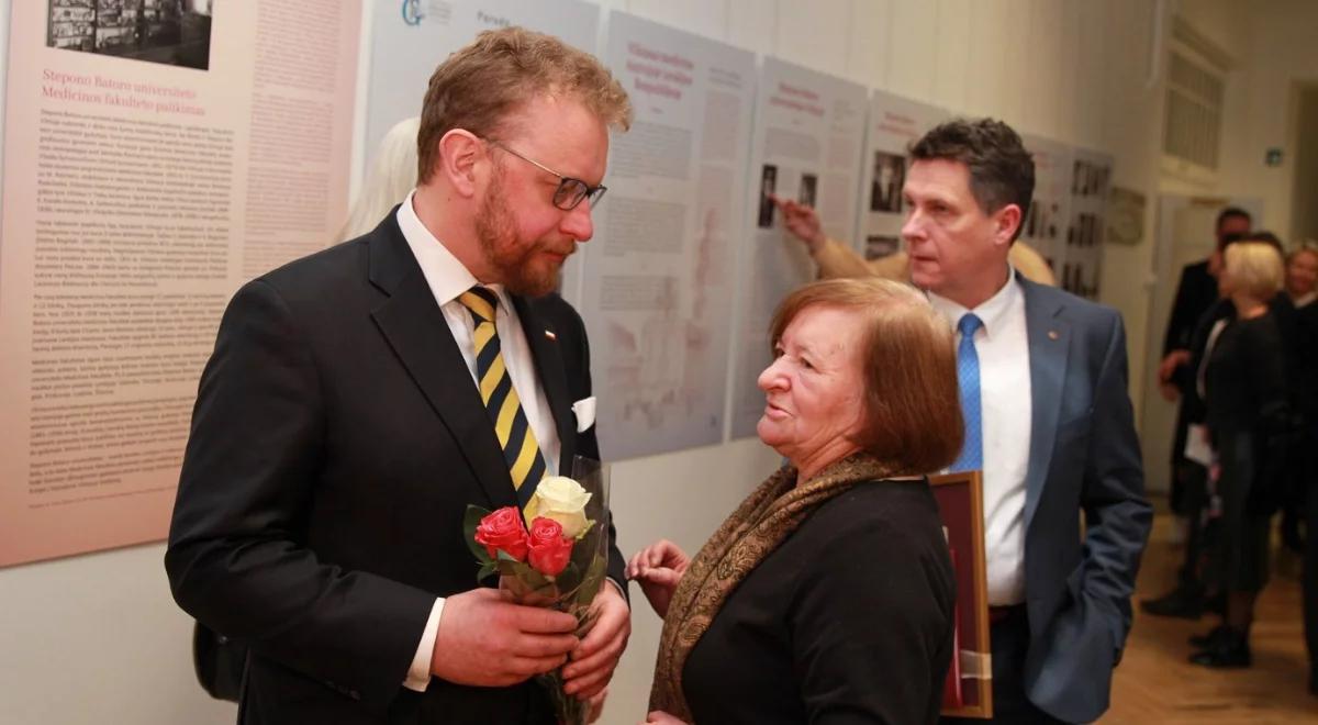 Łukasz Szumowski otworzył wystawę na Litwie poświęconą medycynie wileńskiej II RP