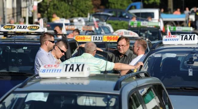 Taksówki paraliżują miasta. "Nie" dla deregulacji