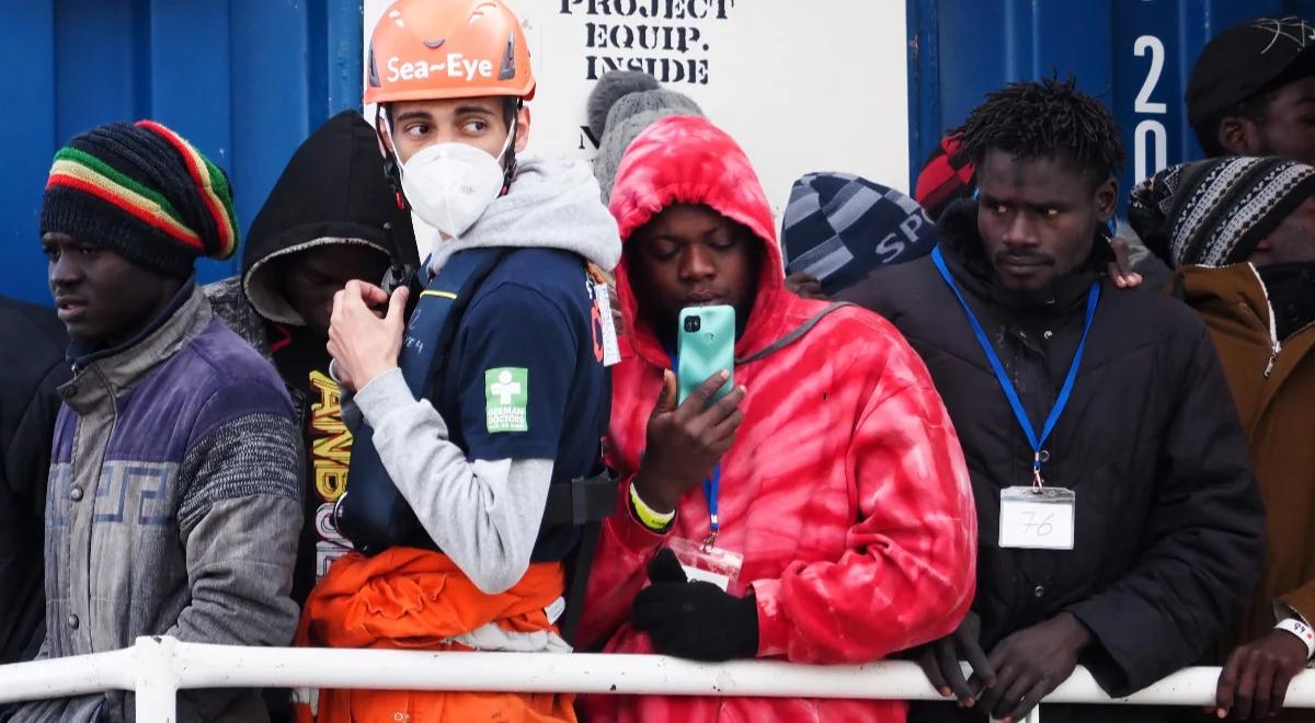 Terroryzm a nielegalna migracja. Premier Włoch: istnieje między nimi związek