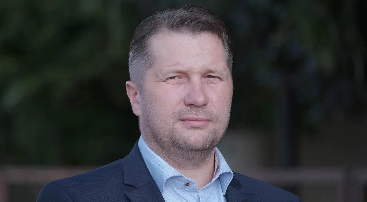 "Nietolerancja wobec większości katolickiej". Minister edukacji o krytyce nowego kanonu lektur