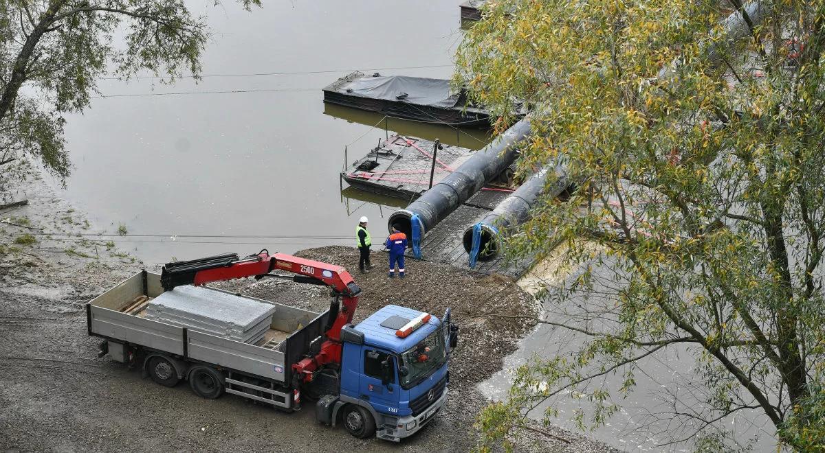 Urzędnicy wiedzieli, że rury zastosowane pod Wisłą się sypią. Nowe informacje ws. awarii "Czajki"