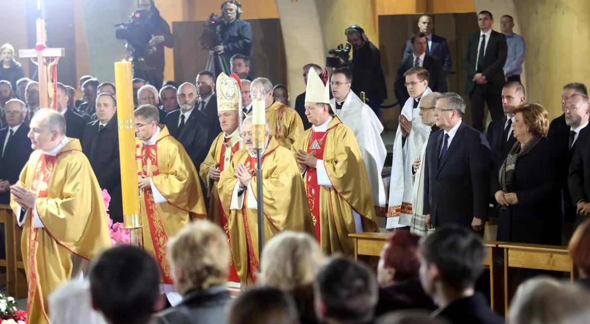 Kardynał Nycz: katastrofę smoleńską trzeba wyjaśnić i upamiętnić