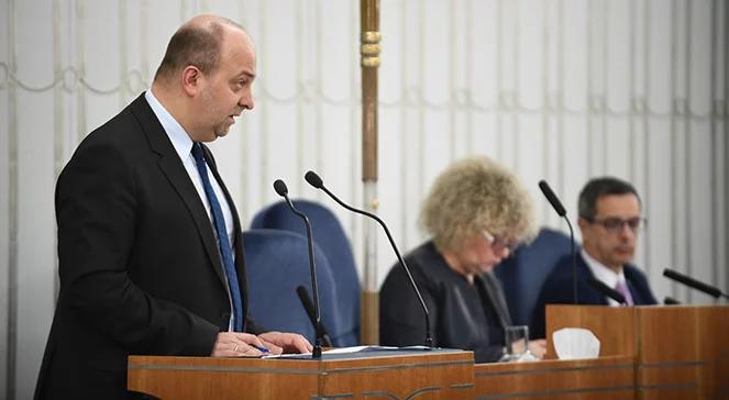 Trzy ustawy sądowe przyjęte w Senacie. Komentarz eksperta