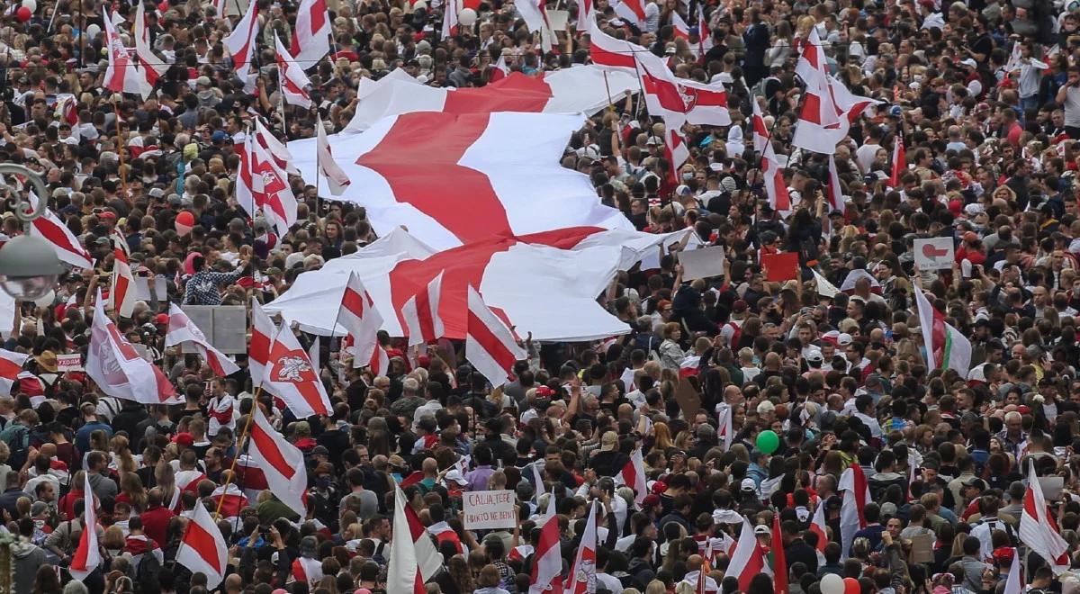 Białoruska opozycja nie składa broni. Zapowiada kolejne masowe protesty