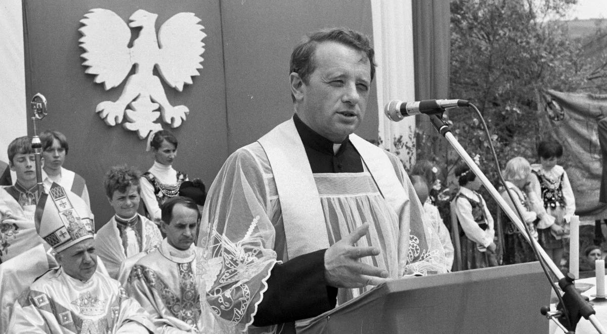 "Jego odpowiedzi ciągle zachowują swoją siłę". Wojciech Bonowicz o ks. Józefie Tischnerze