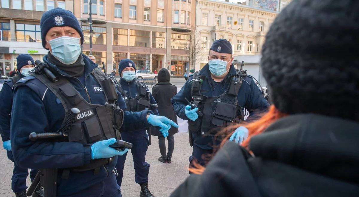 "Będziemy reagować w przypadku naruszenia przepisów". Rzecznik KGP o obostrzeniach