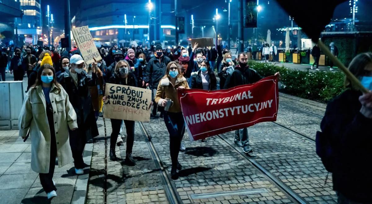 Minister edukacji: widać różnicę między manifestowaniem pokojowym, a demonstracjami z wulgarnymi hasłami na transparentach