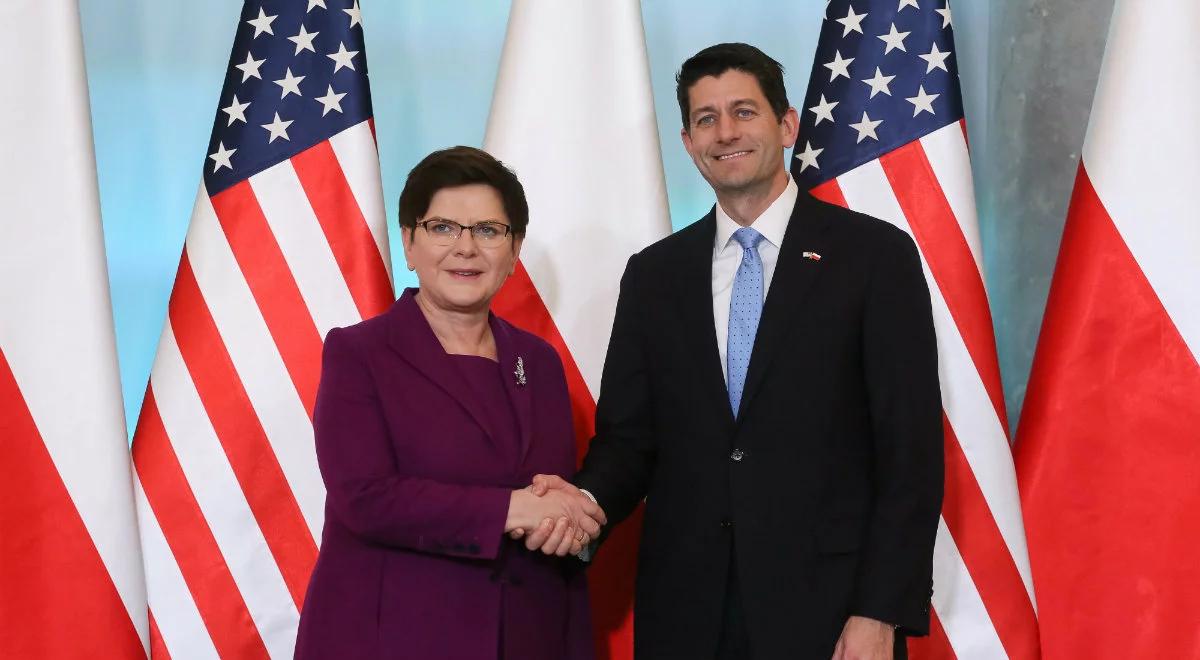 "Stoimy ramię w ramię z naszymi polskimi sojusznikami"