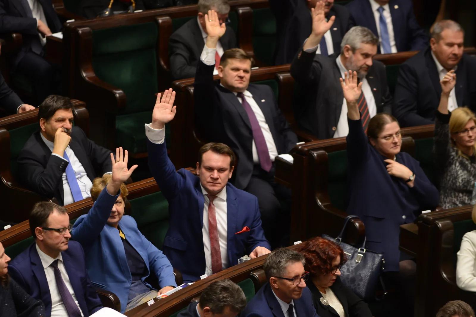 Sejm przyjął nowelę ordynacji wyborczej autorstwa PiS wraz z poprawkami tego klubu