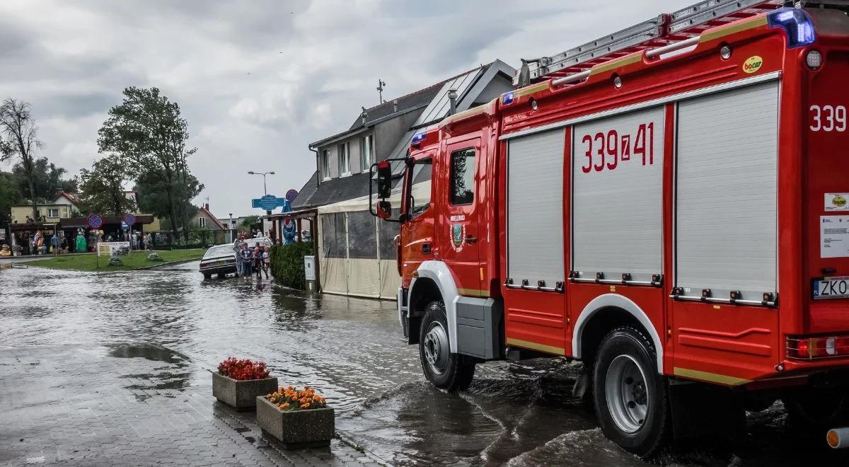 Nawałnice nad Polską. Ponad tysiąc interwencji strażaków. Nagrania mrożą krew w żyłach