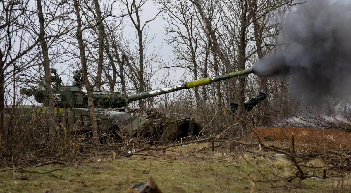 Ukraińscy żołnierze bronią swoich pozycji w rejonie Bachmutu. Szturmy na kolejnych odcinkach frontu