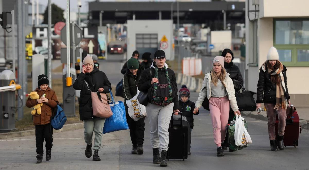Polacy pomagający Ukraińcom otrzymają podatkową pomoc. Wiceminister finansów: rząd pracuje nad przepisami
