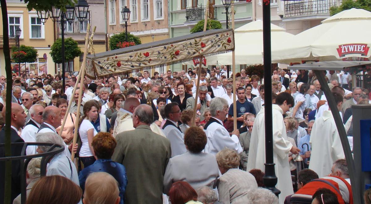 Boże Ciało. Skąd wzięła się tradycja procesji?