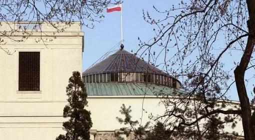 Sondaż: spory spadek poparcia dla SLD. Z powodu odejścia Arłukowicza?