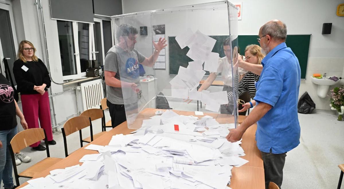 Dziesiątki tysięcy protestów wyborczych. Dochodzą kolejne
