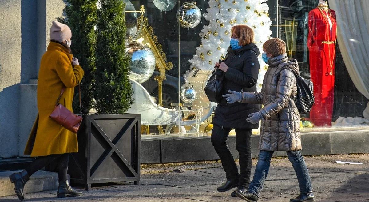 "Opóźnienia w testowaniu i raportowaniu". Coraz więcej zakażeń wariantem omikron w Niemczech