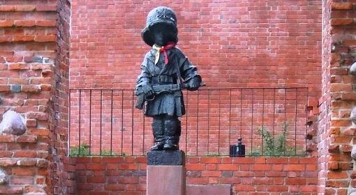 Rzecznik Praw Dziecka oddał hołd Małym Powstańcom Warszawskim