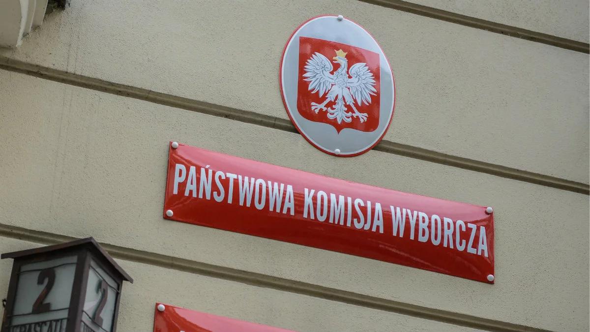 PKW rozwiewa wątpliwości ws. kart do głosowania. "To nie wpływa na ważność"