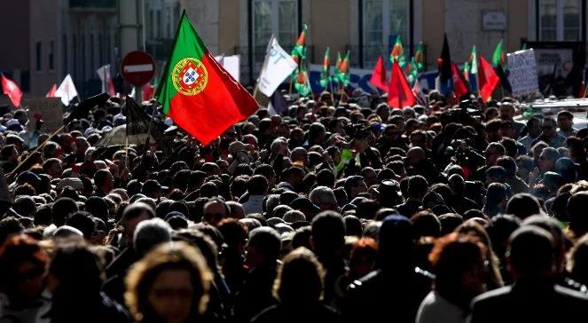 Trojka zaniepokojona Portugalią, ale zadowolona z Grecji