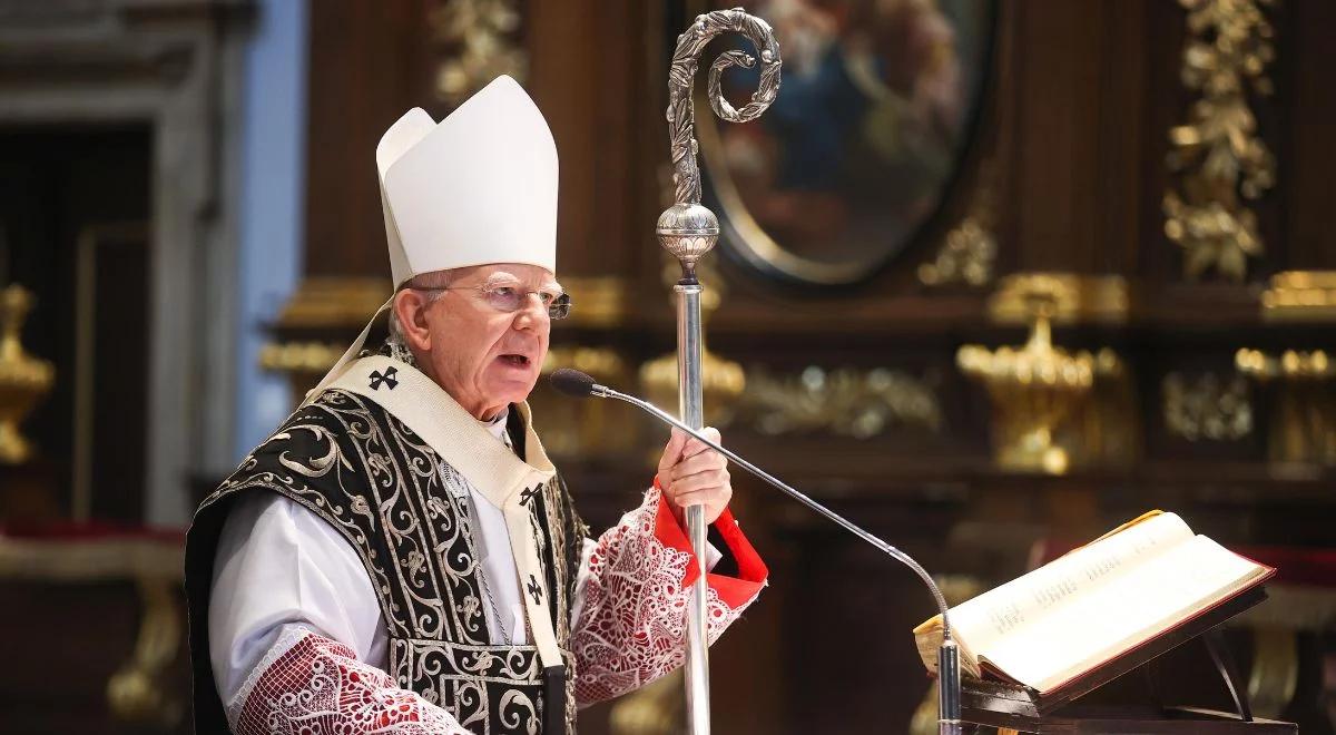 Atak na Jana Pawła II. Abp Jędraszewski: chcą wyszydzić jego święte imię