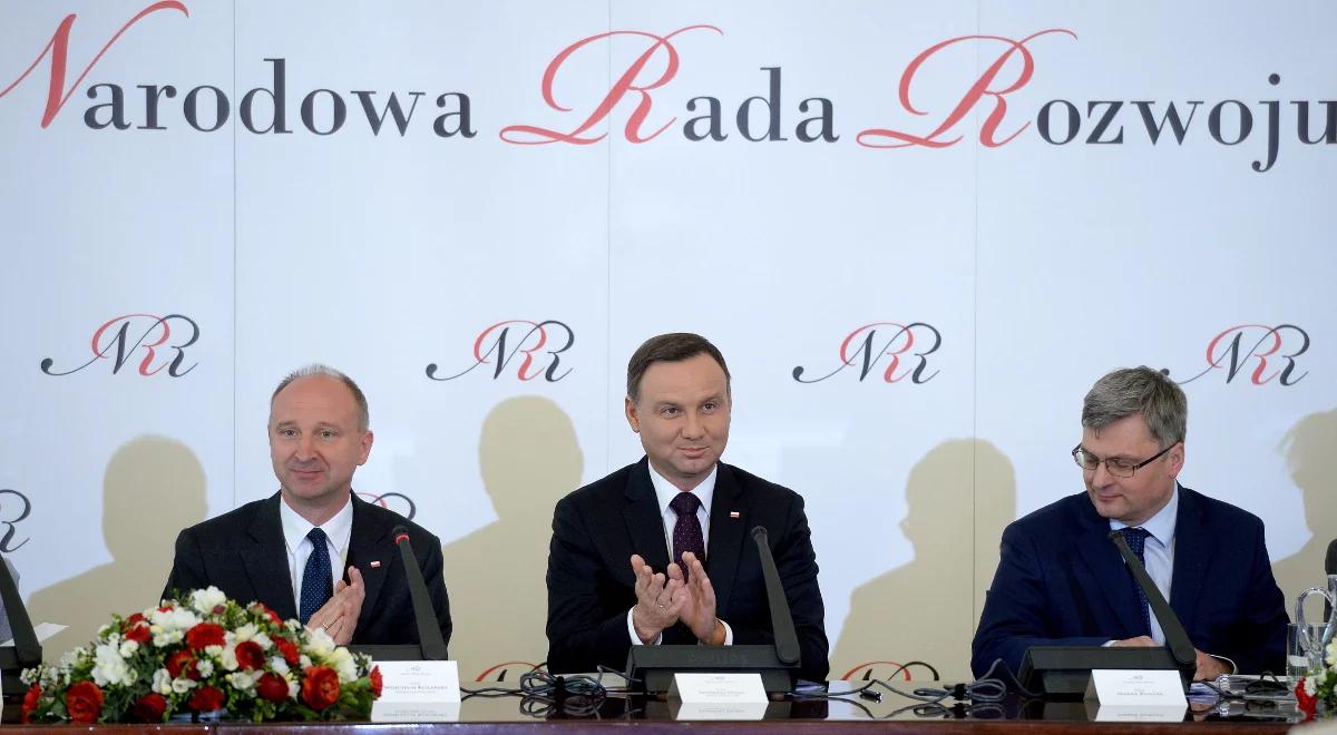 Prezydent: państwo może oddziaływać na prywatny i publiczny sektor rynku pracy