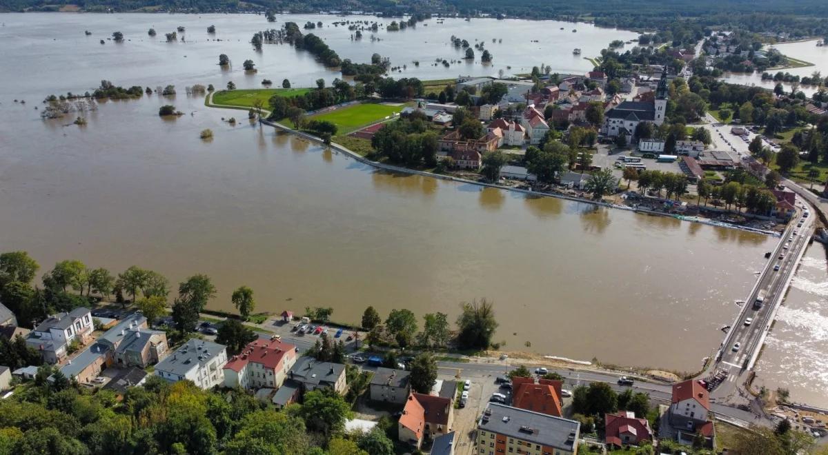 Pomoc rządu po powodzi jest wystarczająca? Ekonomista: nie znamy jeszcze pełnej kwoty strat