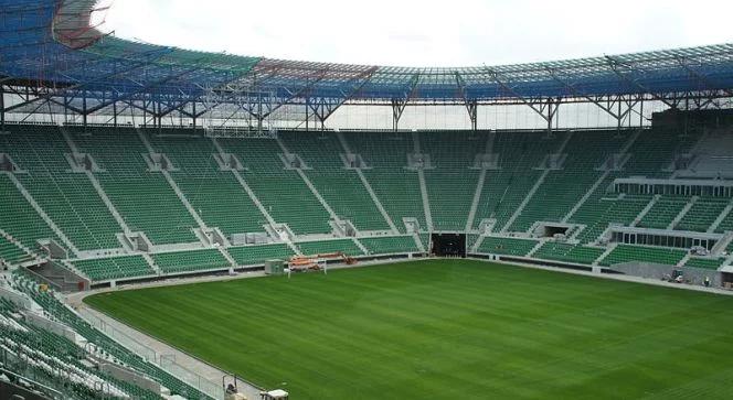 Abramowicz wykupuje loże na polskich stadionach