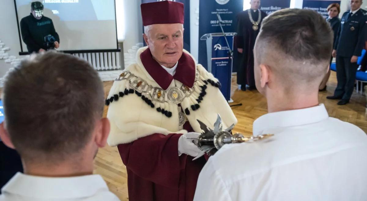 Inauguracja roku akademickiego w areszcie śledczym. KUL umożliwia więźniom zdobycie wyższego wykształcenia