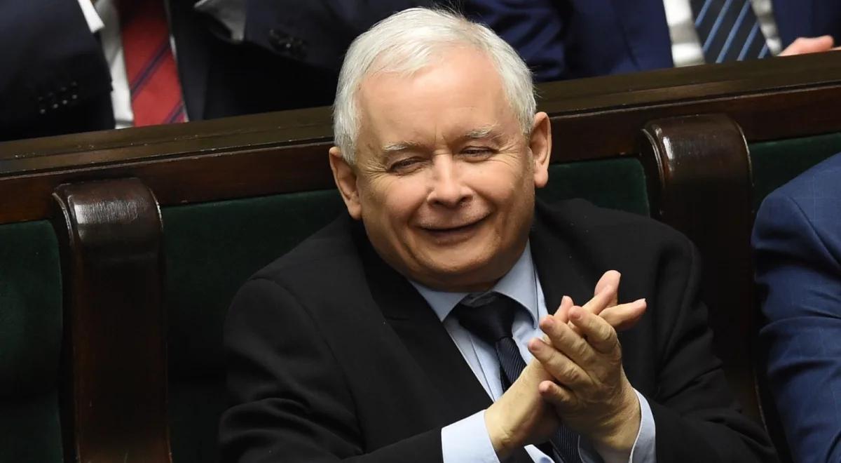 Sondaż: PiS wciąż dominuje, tym razem poparcie sięgnęło zenitu