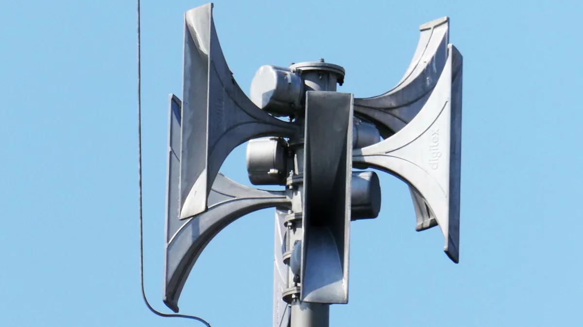 Wycie syren. Dlaczego dziś włączył się alarm w Warszawie?