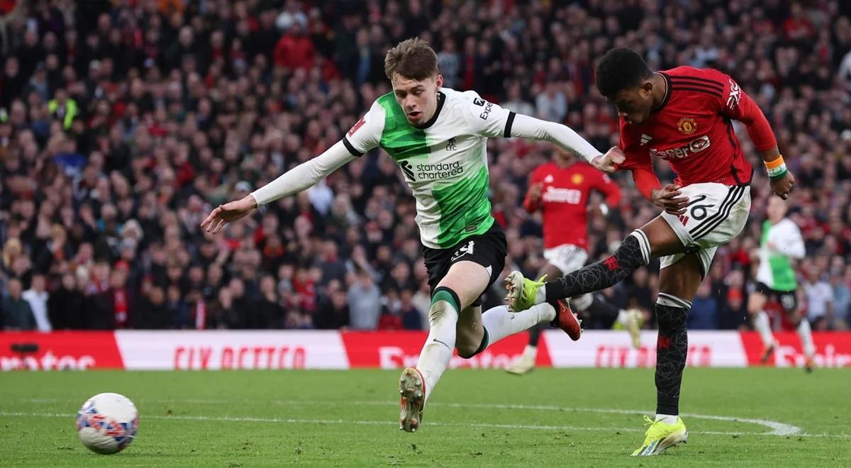 Puchar Anglii. Wielki emocje w meczu Manchester United - Liverpool. Wygrana rzutem na taśmę