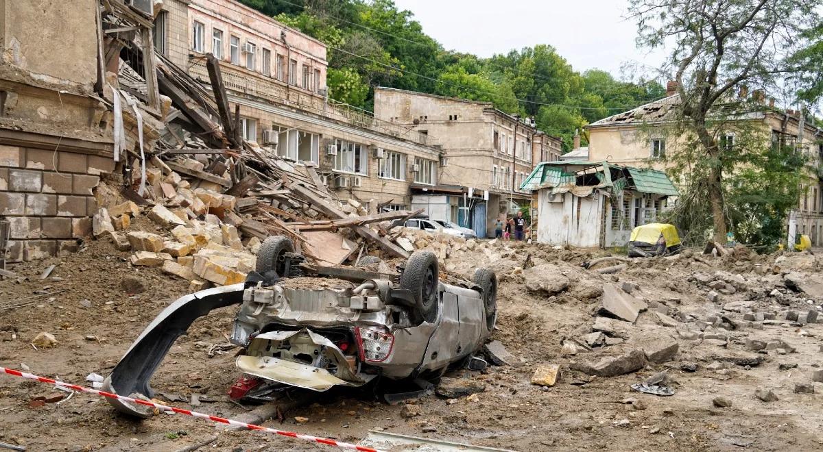 Rosjanie ponownie bombardowali ukraińskie miasta. Są zabici i ranni. Nowy raport z frontu