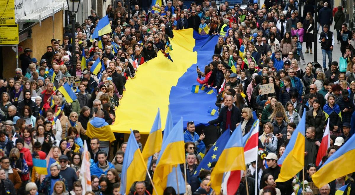 Co Polacy sądzą o 800 plus dla Ukraińców? W sondażu przeważa jedna odpowiedź