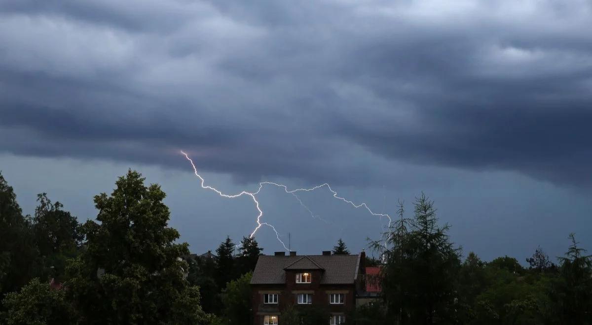 Przelotny deszcz, możliwe burze z gradem. Pogoda na najbliższe dni