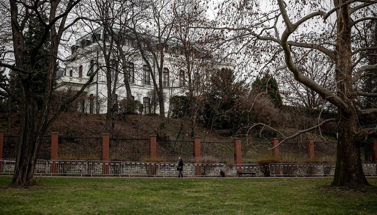Czesi wydalają 18 rosyjskich dyplomatów. Ma to związek z wybuchem w składzie amunicji