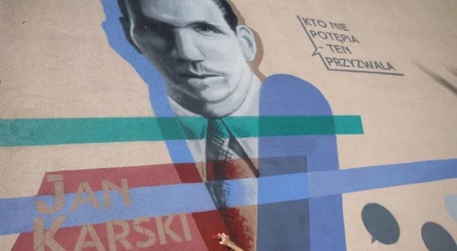 W Warszawie odsłonięto mural Jana Karskiego
