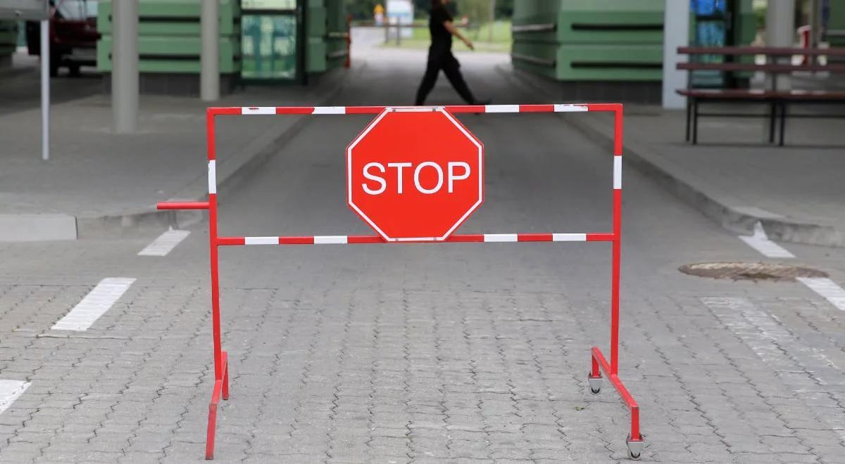 Wiceszef MSZ: Polska wstrzymała wydawanie wiz dla Rosjan