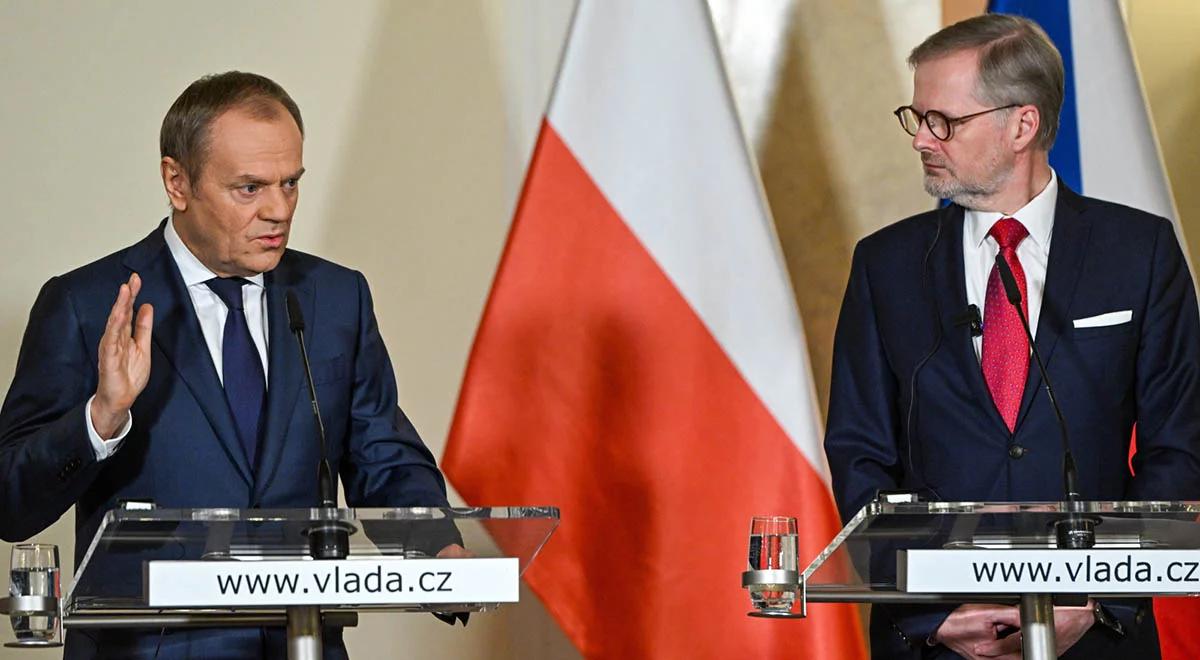 Praga. Donald Tusk po spotkaniu z premierem Czech. "Mówimy jednym głosem ws. Ukrainy"