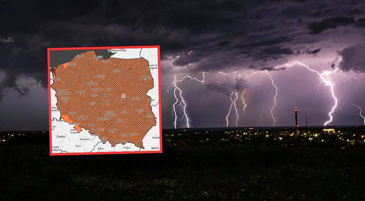 Cała Polska w alertach, możliwe przerwy w dostawach prądu. Sprawdź, gdzie jest burza