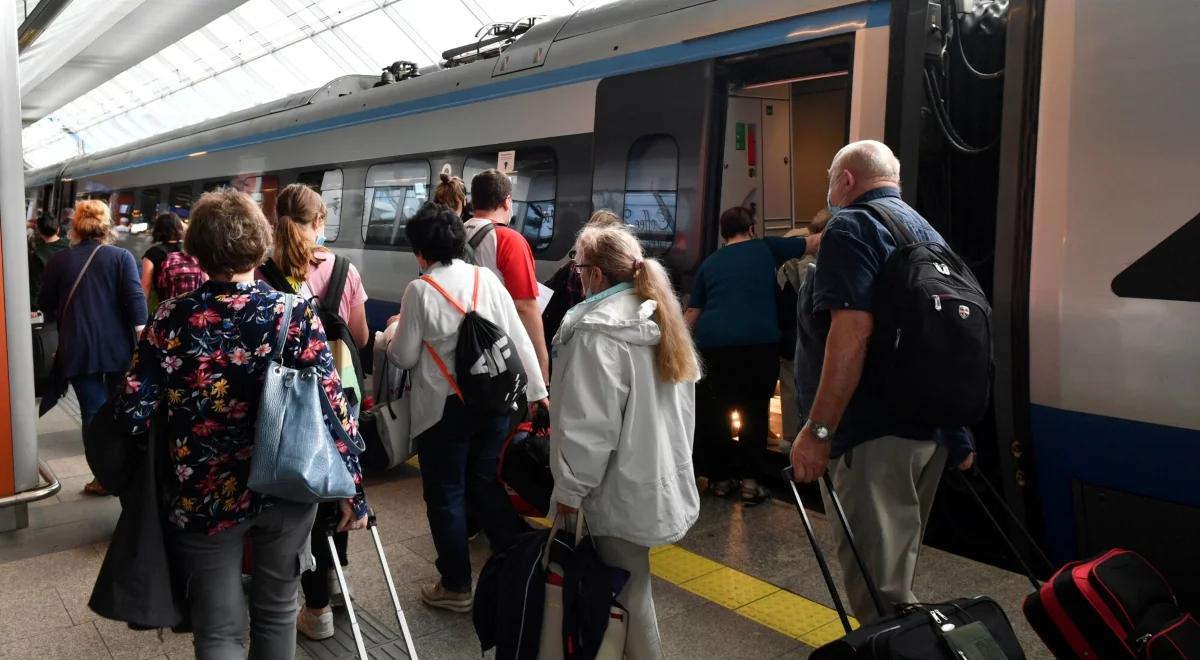 Miechów. Paraliż na kolei. Utrudnienia na trasie Kraków-Warszawa