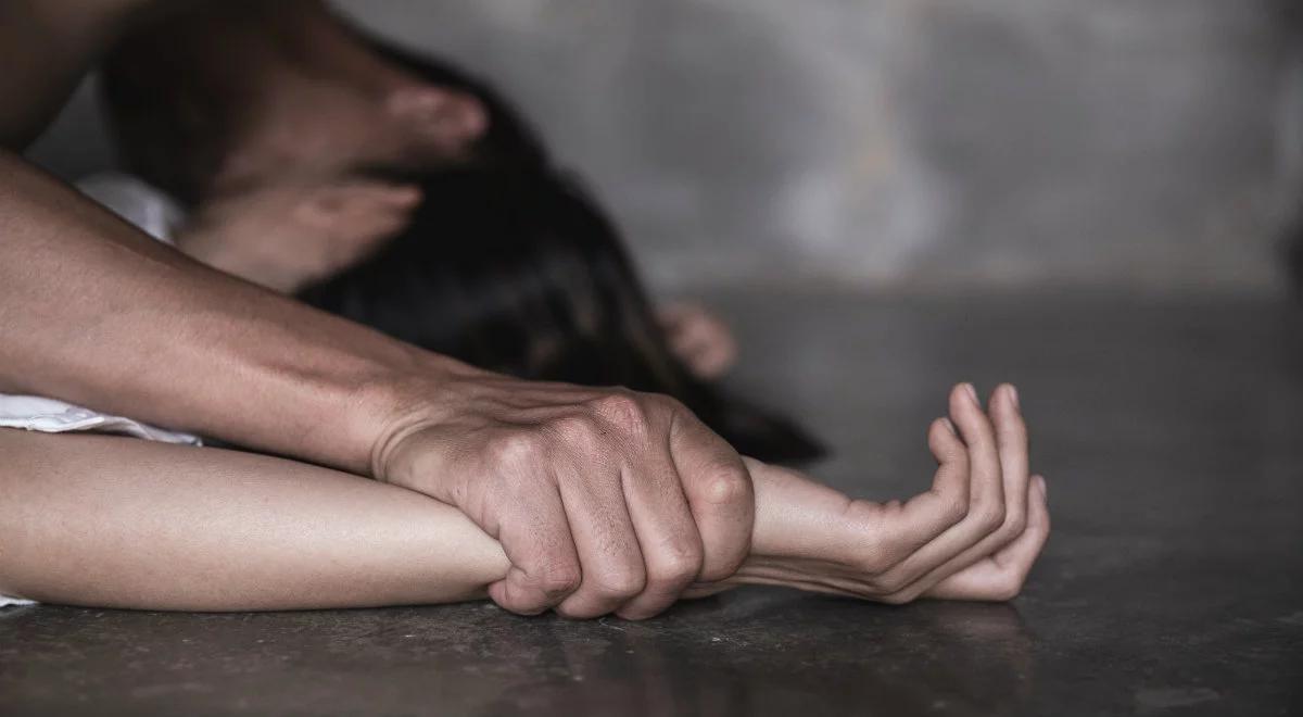 Kobiety dużo bezpieczniejsze w Polsce niż na Zachodzie. Zatrważające dane dot. gwałtów 
