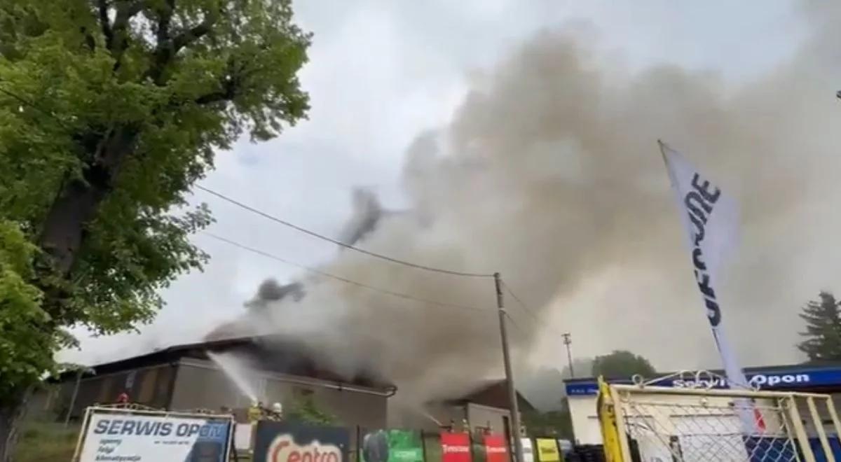 Kłęby czarnego dymu nad Tarnowem. Pilny apel do mieszkańców