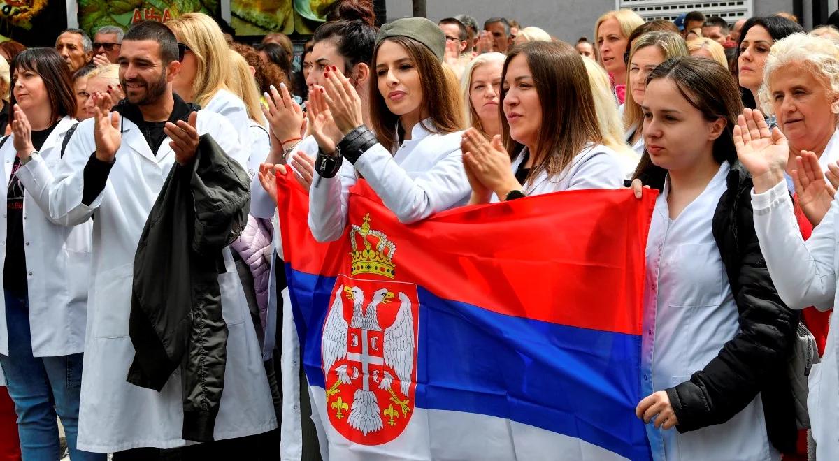 Protesty w Kosowie. Obecne manifestacje najliczniejsze od początku wybuchu niepokojów