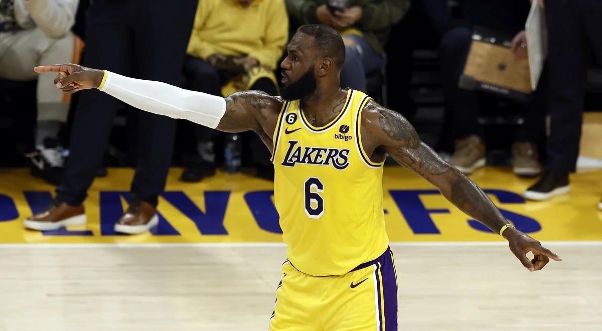 NBA: LeBron poprowadził Lakers do trzeciego zwycięstwa. Triple-double Giannisa nie pomogło Bucks