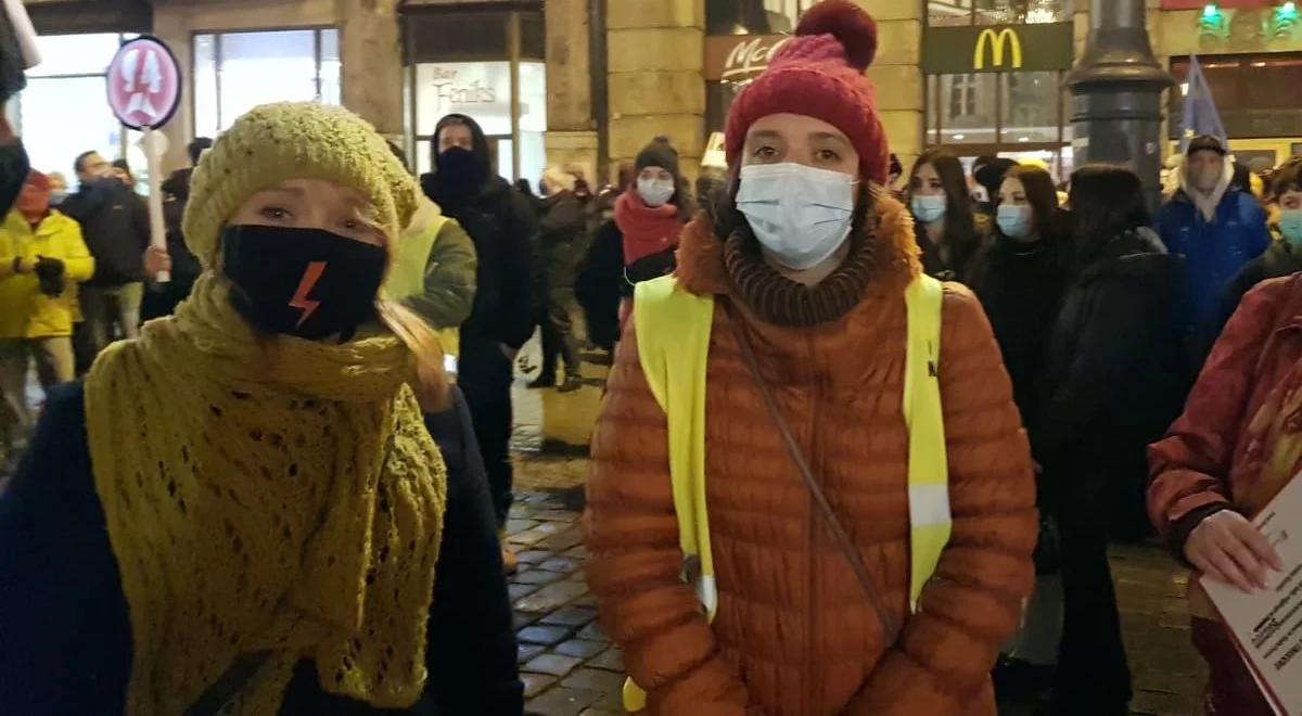 Poseł KO zakażona koronawirusem. Kilka dni temu była z Jachirą na Strajku Kobiet