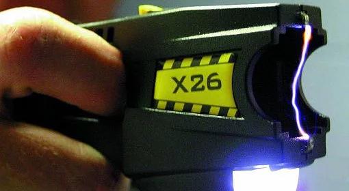 Po śmierci Polaka policja będzie inaczej używać paralizatorów