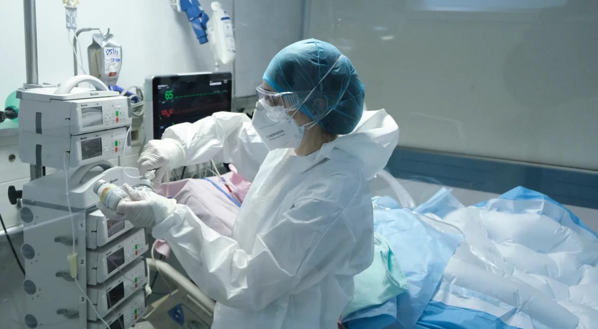 Dr Magdalena Marczyńska o czwartej fali: częściej niż dotychczas będą chorować młodsi