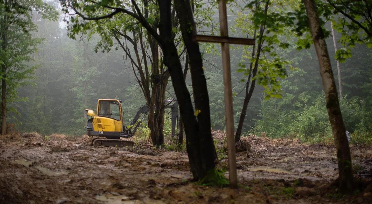 Rocznica rzezi wołyńskiej. Premier: trwają prace poszukiwawcze szczątków ofiar