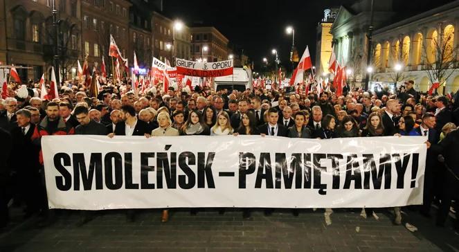 Katastrofa smoleńska dzieli Polaków